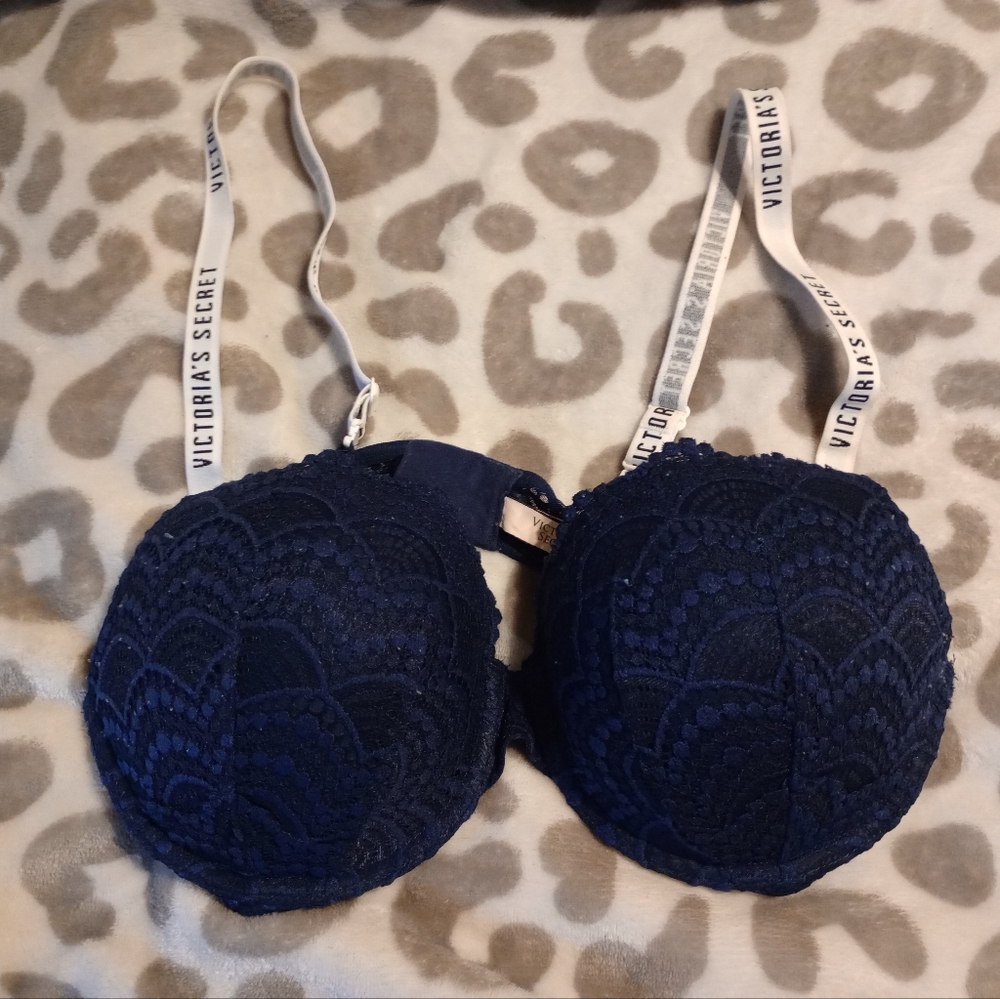 Victoria's Secret Bra Tshirt pushup 38C
